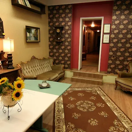 Hostel Oldhouse Ταλίν
