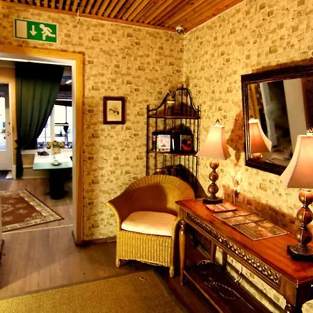 Vandrarhem Oldhouse