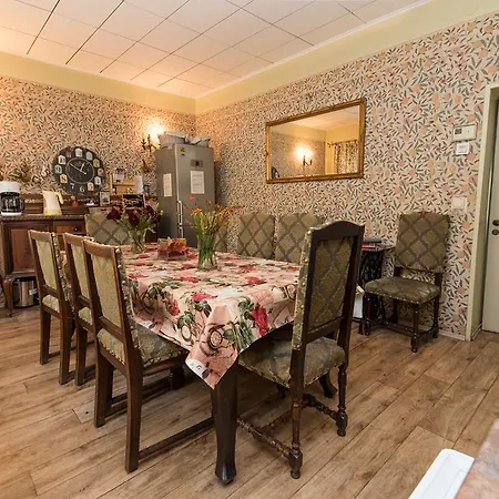 Vandrarhem Oldhouse