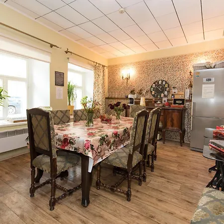 Vandrarhem Oldhouse *